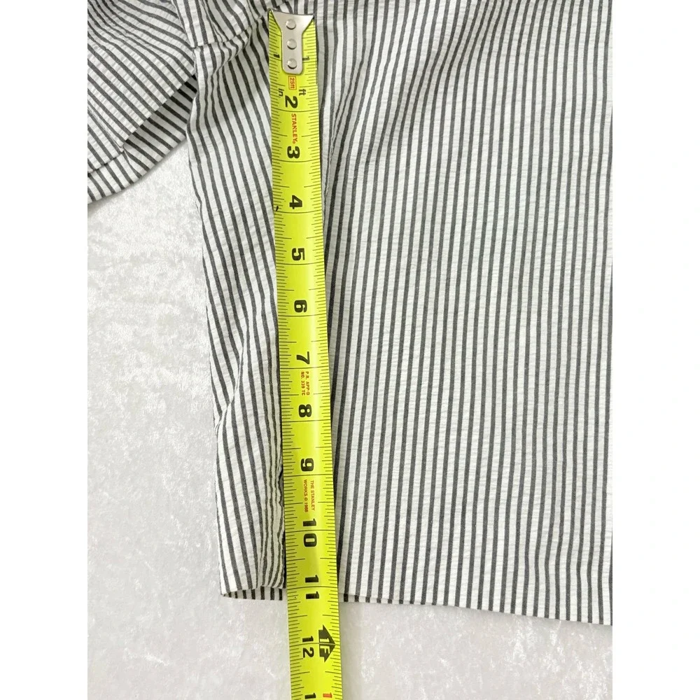 Liz‎ Claiborne Sloane Seersucker Shorts Blue White Striped Cotton Womens 16